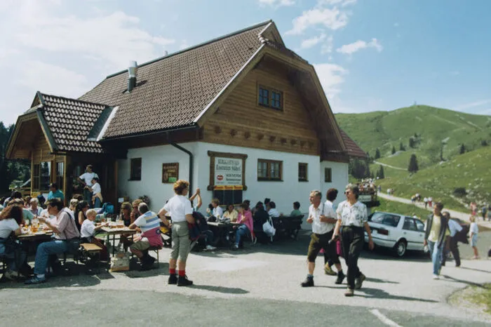 Wanderer machen schon lange gerne Station auf der Rosstrattn...