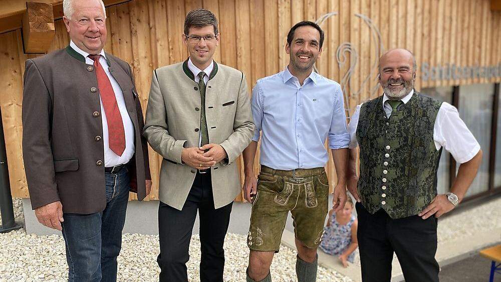 Von links: Obmann Adolf Schrittesser, Landesrat Martin Gruber, Bürgermeister Peter Grabner und Anton Engl-Wurzer