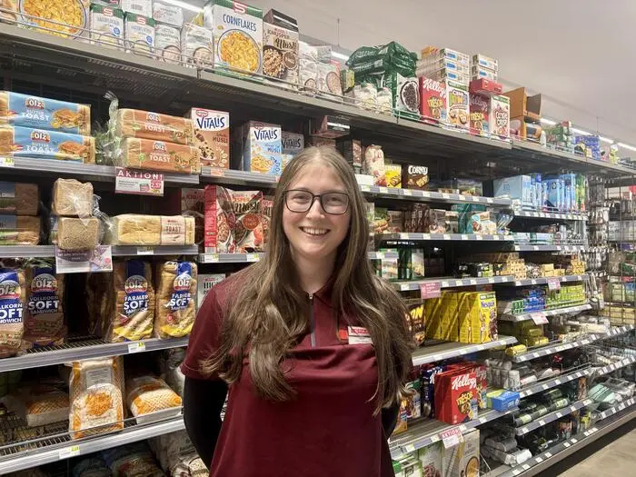 Für Lena Posch, Abteilungsleiterin bei Spar, ist die Riegersburg etwas ganz Besonderes. Trotzdem gewöhne man sich mit der Zeit an ihren Anblick, sagt sie