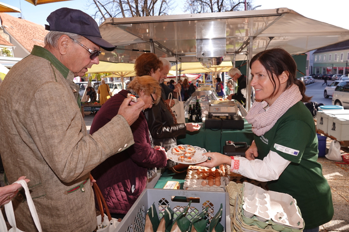 Mit Kostproben wurden die Besucher des Herbstfestes verwöhnt.