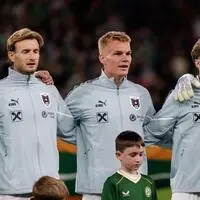 Österreich, ein Land der Verteidiger? Stefan Posch, Philipp Lienhart, David Affengruber und Co. lassen Franzobel einwerfen, dass man über eine neue Zeile der Bundeshymne nachdenken könnte