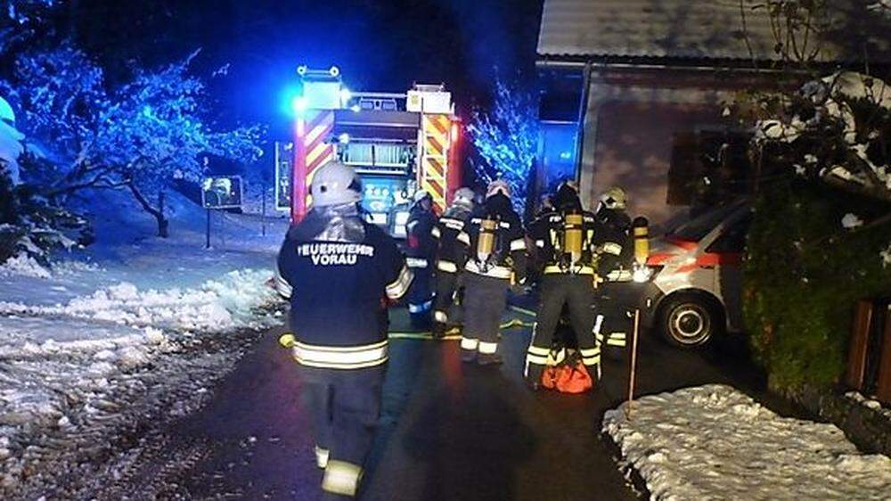 Der Besitzer des Hauses konnte das Feuer mit einem Handfeuerlöscher bekämpfen