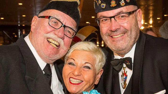 Da hatten sie noch leicht lachen: Altkanzler Walter Rudka (rechts) und sein Vielleicht- Nachfolger Gernot Bartl