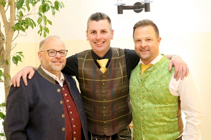 Klar, dass sich das Cheforganisatoren-Trio des Klangkörpers (Obmann Hermann Posarnig, Markus Schwarzl, Jörg Remschnig, von links) über den enormen Besucheransturm erfreut zeigte. 