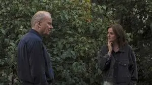 Schwierige Beziehung: Stellan Skarsgård spielt den Vater,  Renate Reinsve seine Tochter 