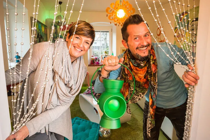 Klicken Sie sich durch das Haus des kreativen Paares...