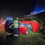 Die Feuerwehr barg das Unfallauto 