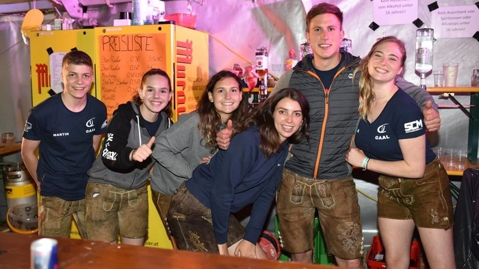 Am 22. Juli 2023 fand das Almrauschfest im Pfarrgarten in der Gemeinde Gaal statt. Im Zuge ihres Festes veranstaltete die Landjugend Gaal tags darauf mit Radio Grün Weiß auch einen Frühschoppen.