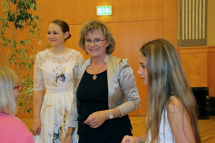 In den Stadtsälen von Voitsberg begrüßte Bürgermeister Bernd Osprian die Kunstschaffenden und zahlreichen Gäste, Ernst Lasnik sprach zur Geschichte der Stadt und zum Wirken der KünstlerInnen  