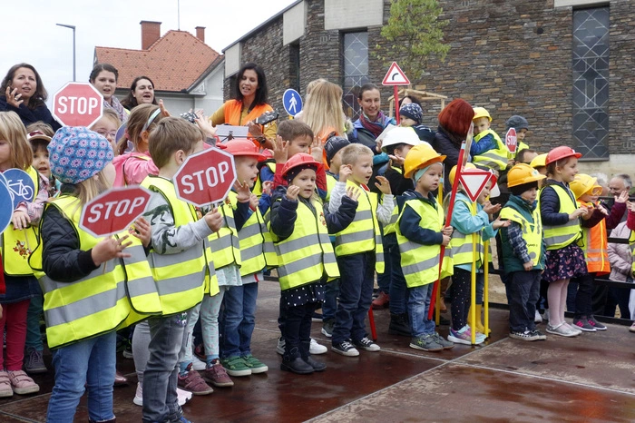 Die Kinder der Fürstenfelder Kindergärten bedankten sich...