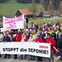 Seit Bekanntwerden der Deponiepläne im Lamingtal gehen Gegner auf die Straße