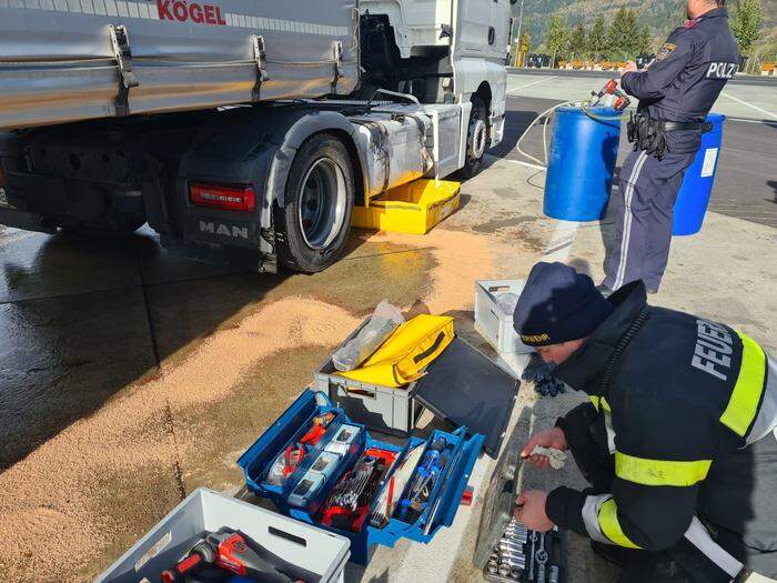 Diesel wurde mittels spezieller Wanne aufgefangen