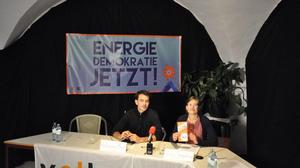 Max Hollweg und Jacqueline Jerney von Attac | Max Hollweg und Jacqueline Jerney von Attac