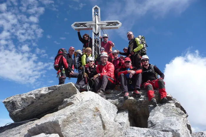 Das Team unternimmt auch privat viel gemeinsam, wie hier am Ortler.