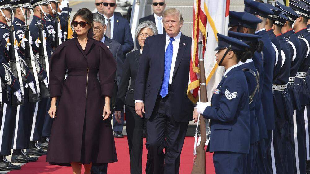Melania und Donald Trump bei ihrer Ankunft in Südkorea