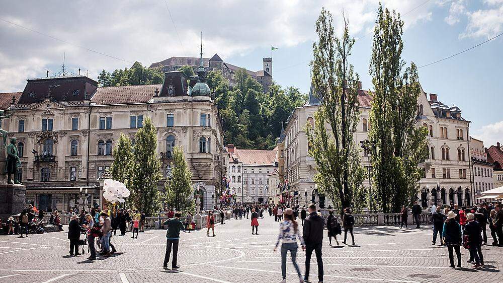 Auch in Sloweniens Hauptstadt Ljubljana können nun die vielen Restaurants und Cafes ohne Einschränkungen offen halten. 