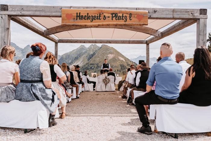 Hochzeit‘s Platzl auf der Schafalm mit Trauredner Mario Egger