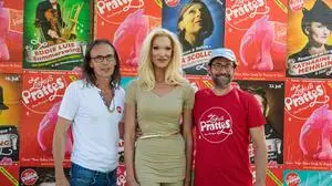 Michael und Stephan Prattes mit Marlene Deluxe, die die Eröffnungsgala moderierte