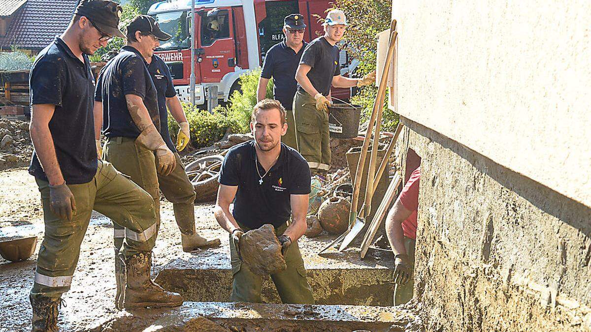 Seit 7.15 Uhr in der früh ist der KAT-Zug 5 aus Unterkärnten in Afritz im Einsatz