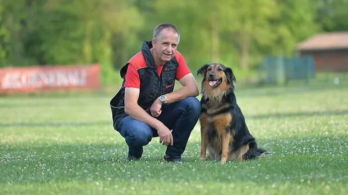 Obmann Charly Höfferer mit „Mila“