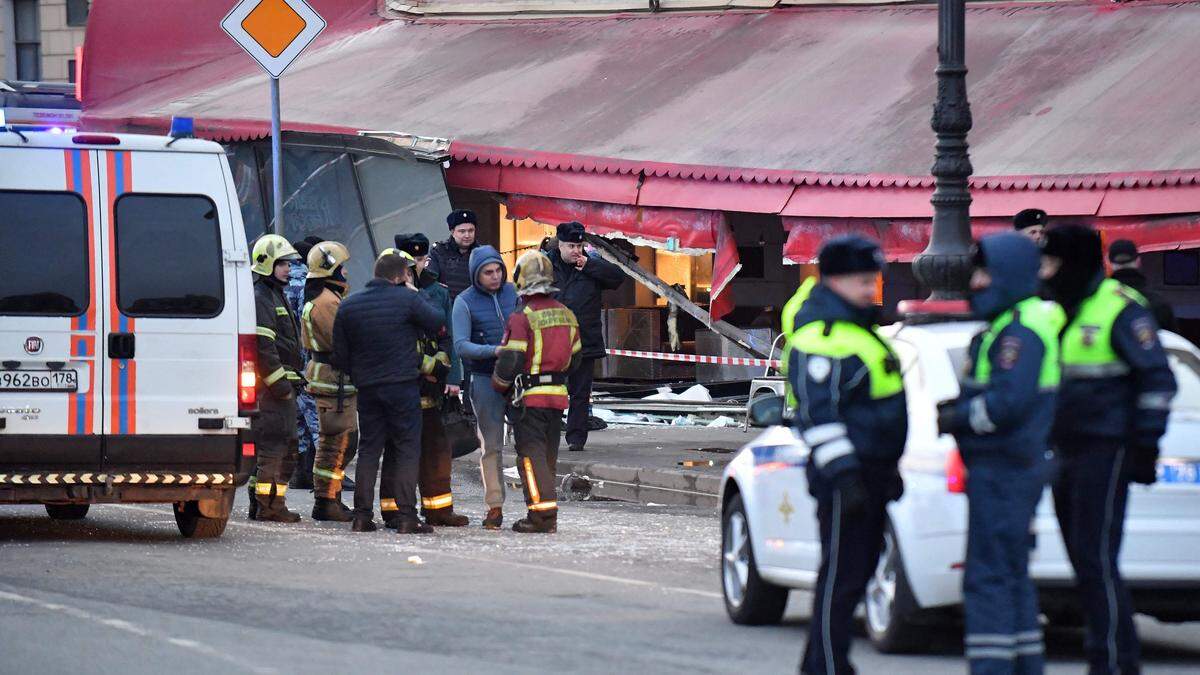 25 Personen wurden außerdem bei der Detonation verletzt