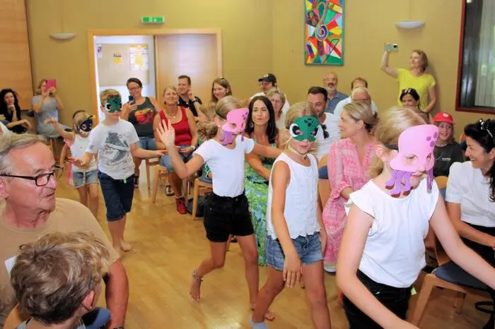 Unter anderem wurde sehr viel geprobt und gespielt, die Kinder hatten großen Spaß an Mutspielen und Spielen gegen Lampenfieber.