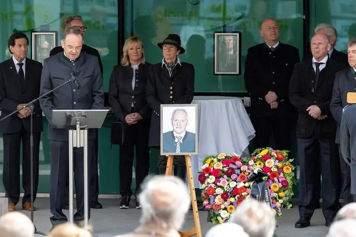 Georg Bliem (Planai), Renate Götschl, Annemarie Moser, Bürgermeister Hermann Trinker (Schladming), Harti Weirather und Helmut Höflehner
