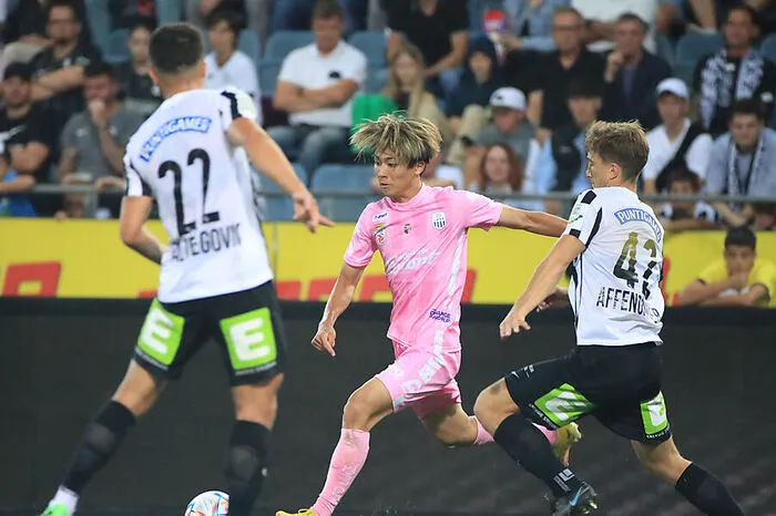 Gegen den LASK müssen die Grazer ihre erste Saisonniederlage in der Liga einstecken. Beim 0:1 hadern die Blackys vor allem mit ihrer Chancenverwertung.