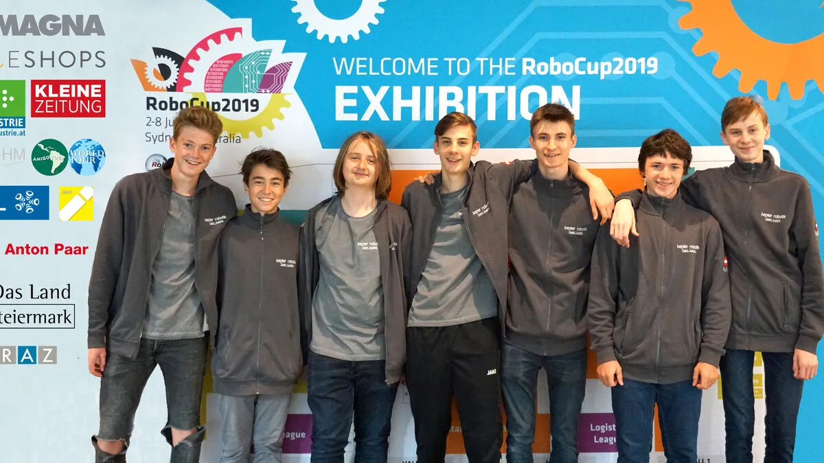 Die WM-Teilnehmer Julian Hauser, Felix Horvath, Noel Hauke, Raphael Koval, Janez Rotman, Benjamin Cartellieri und Matteo Valentini