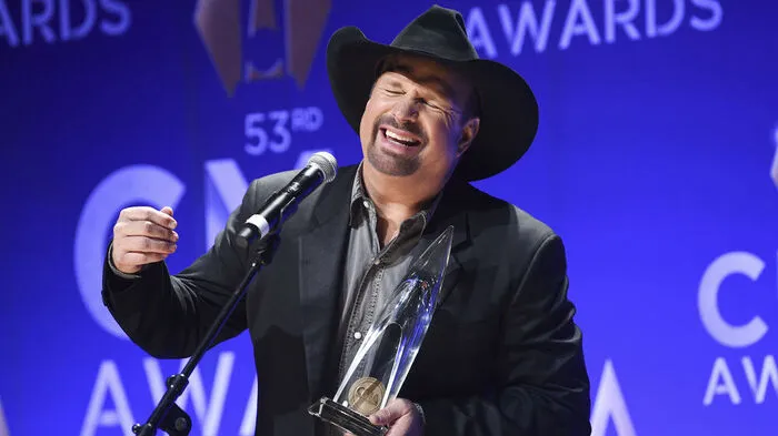 Musiker Garth Brooks ist bei der Verleihung der CMA-Countrypreise zum "Entertainer des Jahres" gekürt worden.