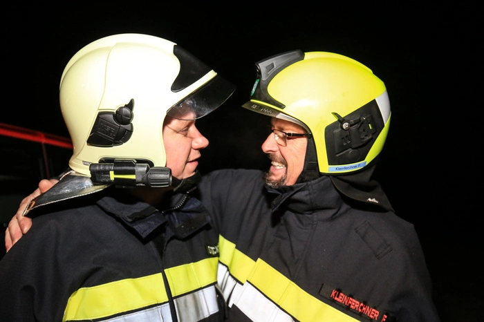 Auch Abschnittsbrandinspektor Richard Glantschnig und Bereichsfeuerwehrkommandant Oberbrandrat Harald Schaden konnten sich von den erbrachten Leistungen überzeugen und gratulierten den Kameraden.