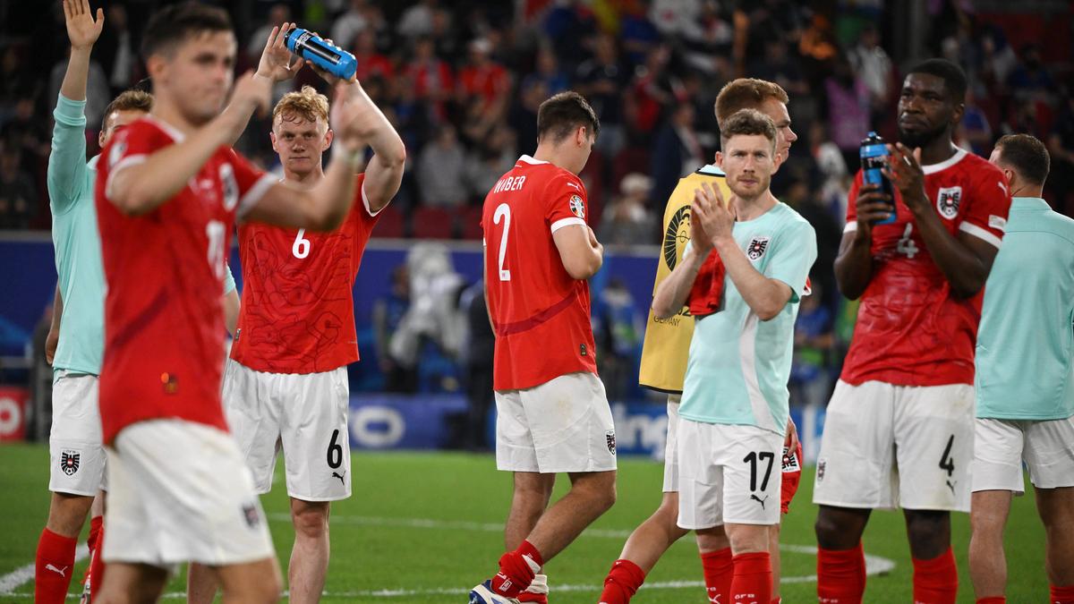 Österreichs Spieler waren enttäuscht, bedankten sich aber dennoch bei den fantastischen Fans