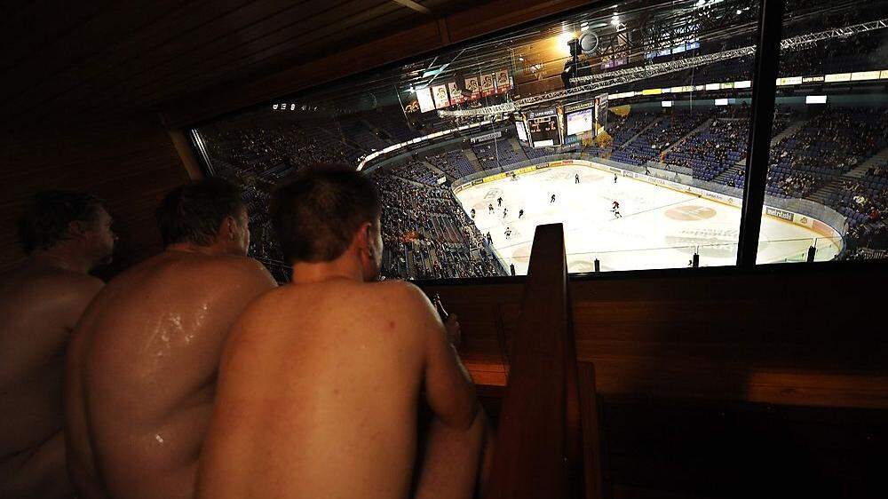 Hockey trifft Hitze: sogar die Hartwall Arena in Helsinki hat eine eigene Sauna für Fans