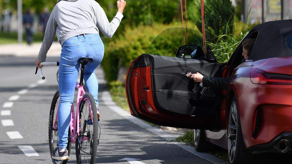 Radfahrerinnen und Radfahrer sollen es auf der Straße einfacher haben