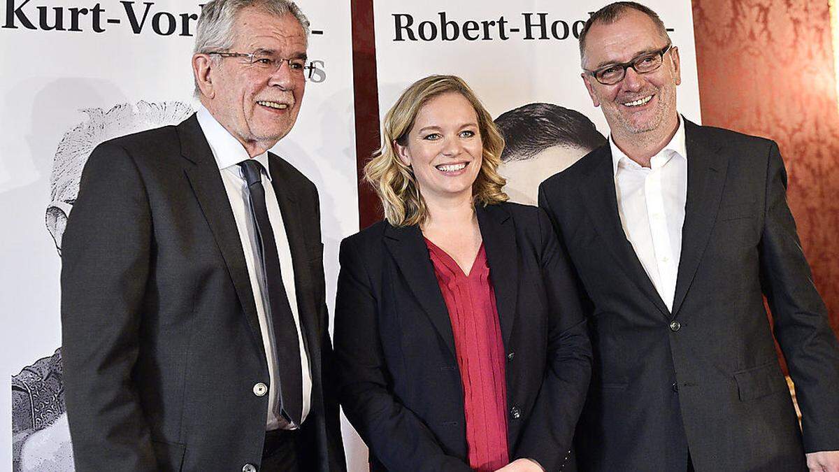 Bundespräsident Alexander Van der Bellen mit Puls 4-Infochefin Corinna Milborn und Tiroler Tageszeitung-Journalist Michael Sprenger