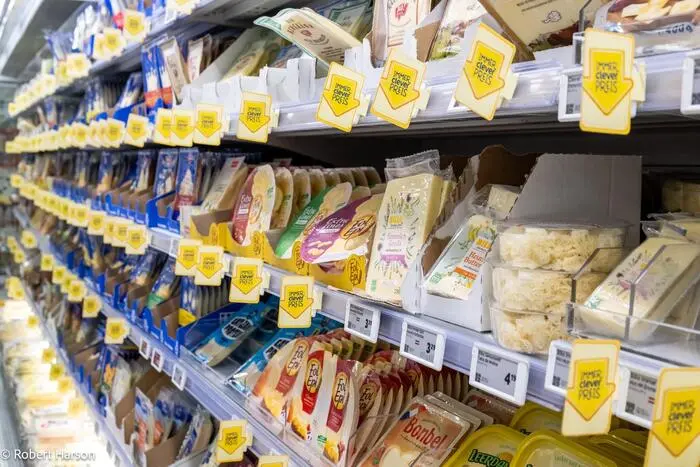 Bei Billa firmieren jetzt bis zu 3000 Produkte dauerhaft unter dem „Immer clever Preis“. Das Versprechen: man sei so günstig wie die führenden Diskonter