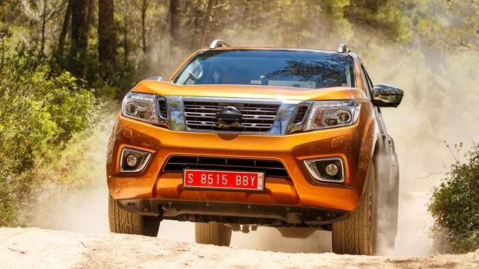 Mit mehr Komfort bei unveränderten Offroad- und Arbeitseigenschaften, mehr Qualität für fünf Jahre Garantie: Diese Anforderungen hatten sich die Ingenieure der zwölften Auflage des Nissan NP300 Navara, die Anfang 2016 auf den Markt kommt, ins Lastenheft geschrieben.