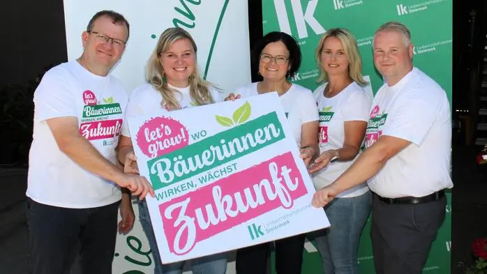 Kammersekretär-Assistent Hans-Jürgen Reinprecht, Bezirkskammer-Fachberaterin Stephanie Riedler, Bezirksbäuerin Anita Suppanschitz, Gemeindebäuerin Helga Spari und Kammerobmann Markus Kollmann