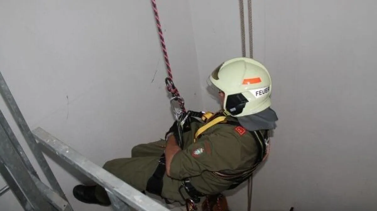 Zahlreiche Feuerwehrkameraden nahmen an der Abschnittsübung teil