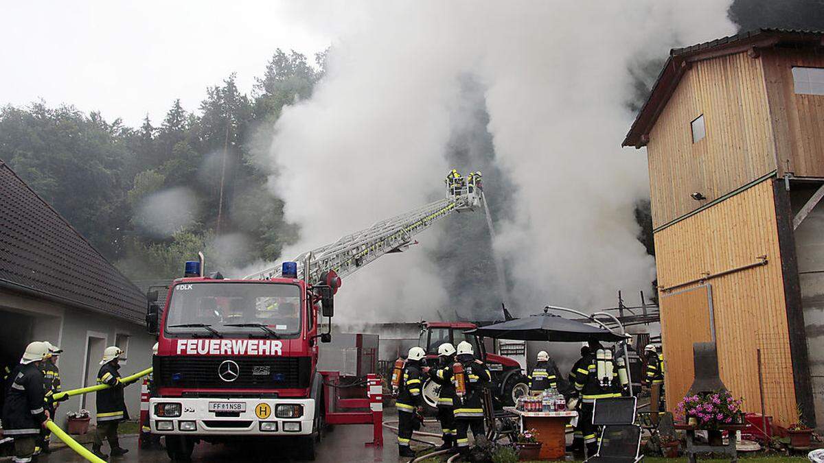 Fünf Feuerwehren waren beim Brand in Übersbach im Einsatz