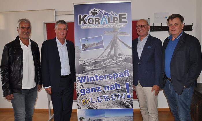 Verkündeten den Fortbestand des Skibetriebes auf der Koralm: Gerhard Hofstätter, Franz Stenitzer, Helmut Karner und Albert Stückler (von links)