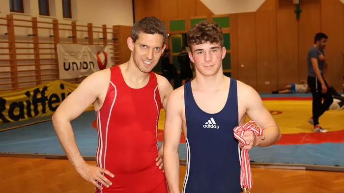 Vor den Österreichischen Ringer-Meisterschaften im Freien Stil am 7. Mai in Mooskirchen hat sich Redakteur Rainer Brinskelle mit David Kropf vom KSV Söding für ein Probetraining auf die Matte gewagt.