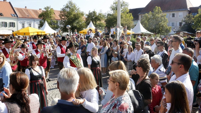 Eine Vielzahl an Besuchern kamen zum Kürbisfest in die Thermenhauptstadt.