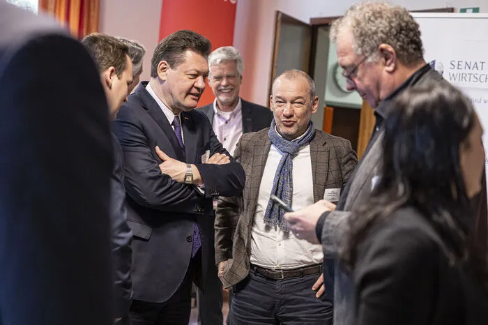 Bitte klicken Sie sich durch die Bilder des Wirtschaftskongresses in Millstatt.