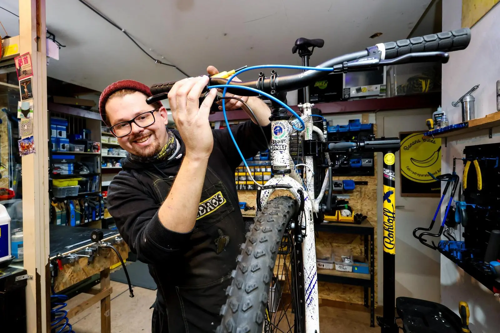 Jürgen Reinsperger von Banana Bikes richtet auch noch jede „halberte Leich“ her