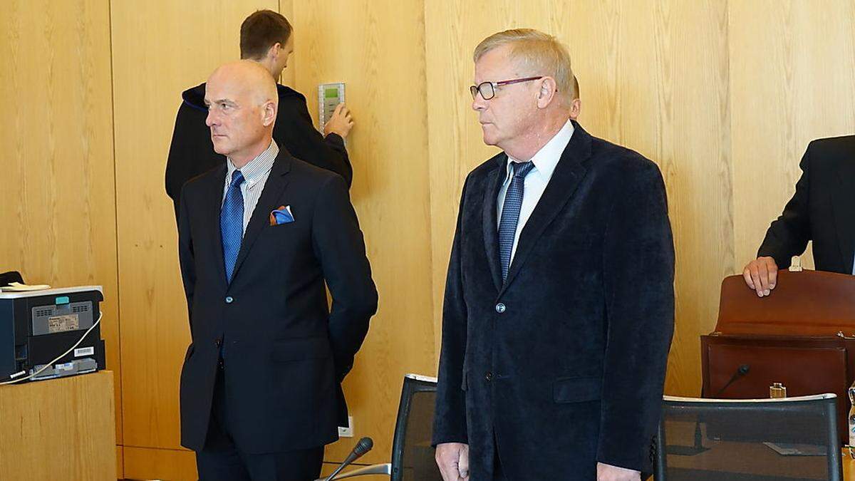 Ex-Bürgermeister Kurt Haller (r.) ist Erstangeklagter