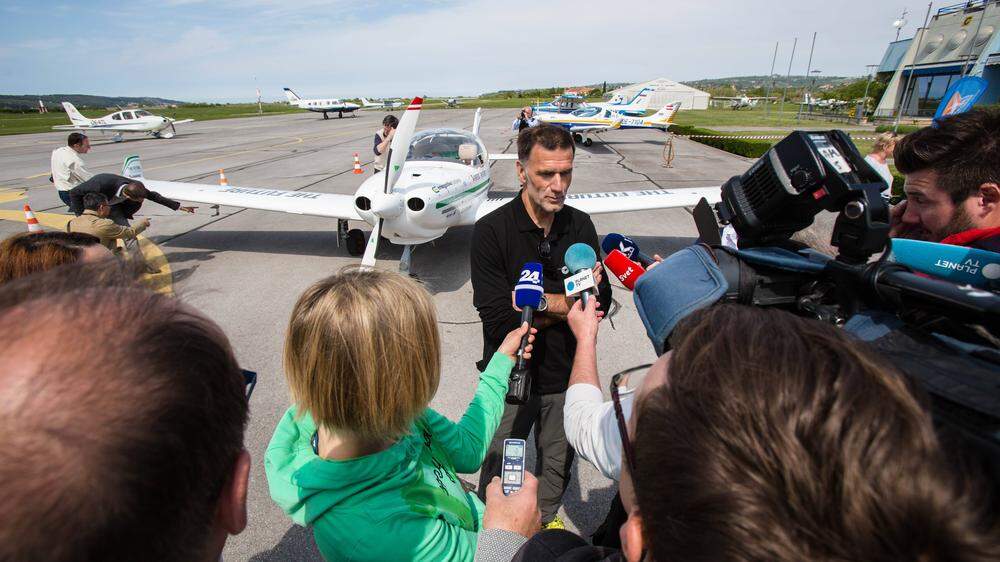 2016 sorgte die Landung des slowenischen Abenteurers Matevž Lenarčič in Portorož für mediales Aufsehen. Der Pilot absolvierte zuvor eine 29-tägige Weltumrundung im Soloflug