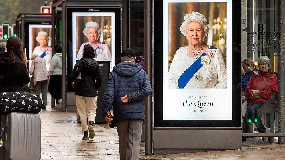 Queen-Gedenken in einer Straße in Edinburgh