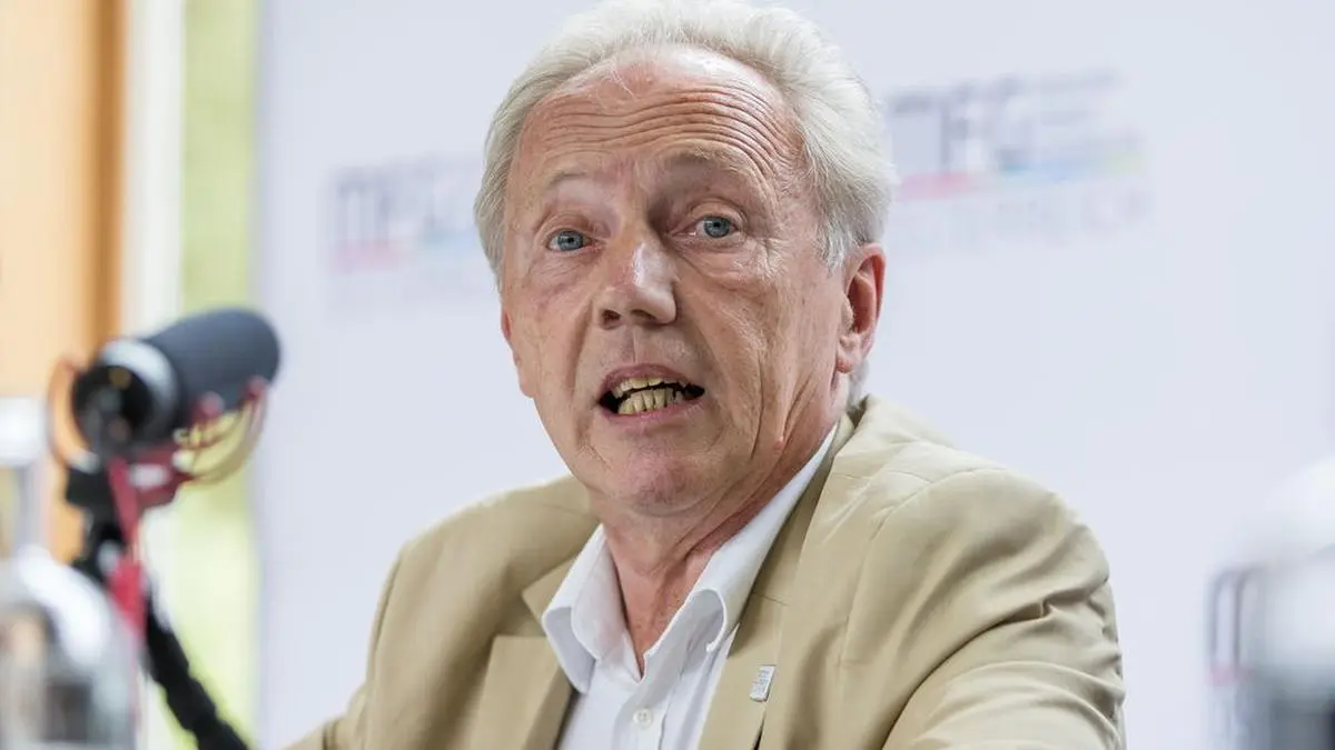 27.07.2022, Hotel Das Kronthaler, Achenkirch, AUT, Landtagswahlen Tirol 2022, Pressekonferenz MFG, Vorstellung des Landesvorstands, Programme und Teams für die Landtagswahl 2022, im Bild Michael Brunner (Bundesparteiobmann und Präsidentschaftskandidat) // Michael Brunner during a press conference of the Tyrolean MFG party ahead of the 2022 Tyrolean state elections at the Hotel Das Kronthaler in Achenkirch, Austria on 2022/07/27. EXPA Pictures © 2022, PhotoCredit: EXPA/ Johann Groder