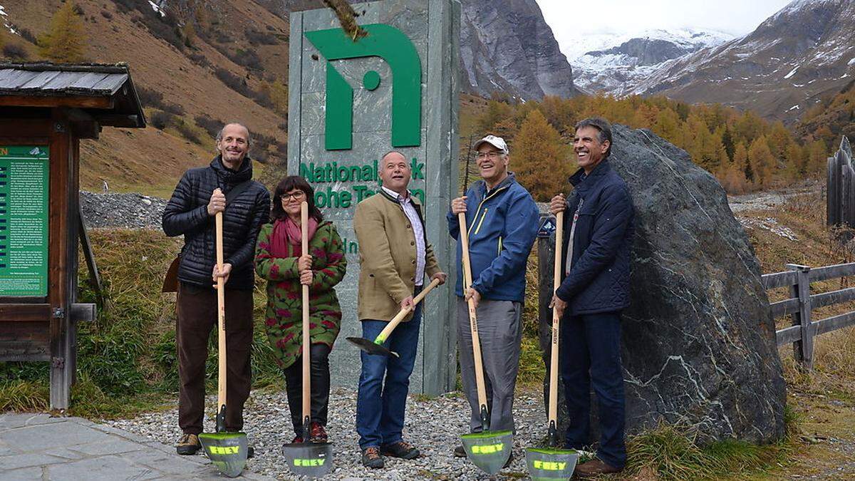 Bauprojekt Glocknerwinkel wird gestartet. Der Spatenstich erfolgte Dienstag Vormittag